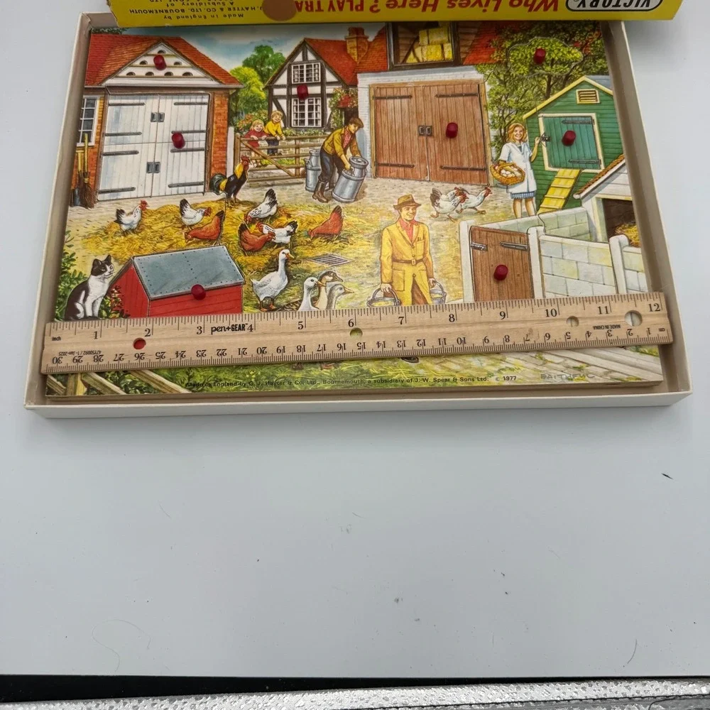 Victory Who Lives Here Vintage 1977 Plywood Play Tray Farm Puzzle England
